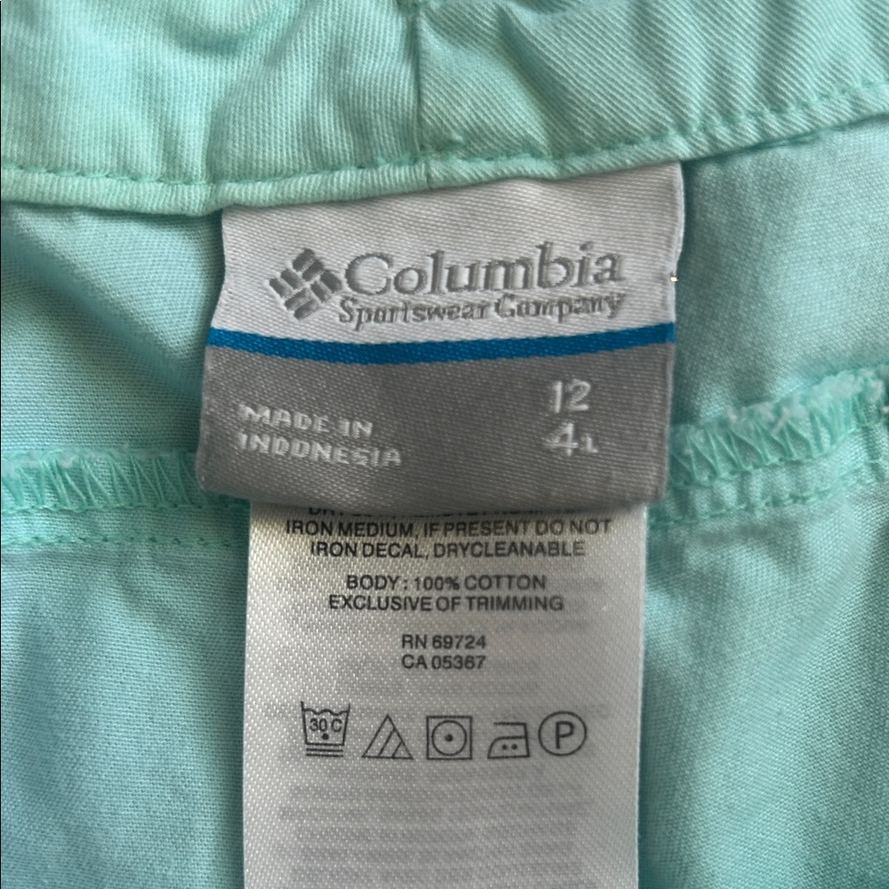 Columbia Women’s Light Aqua Blue/Green Cotton Shorts - Picture 5 of 7